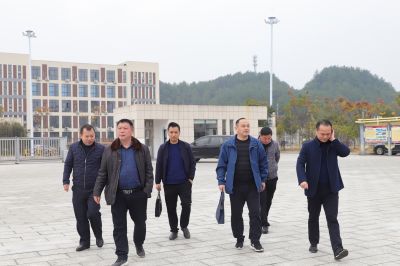 平安建設(shè)迎驗(yàn)收，平安和諧滿校園——我校迎接“懷化市平安建設(shè)示范?！痹u(píng)估驗(yàn)收